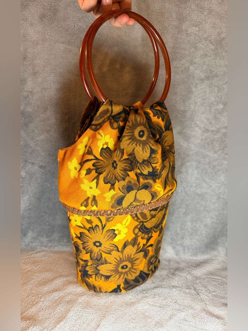 60s Homemade Floral Bucket Bag with Lucite Handles - Picture 2 of 10